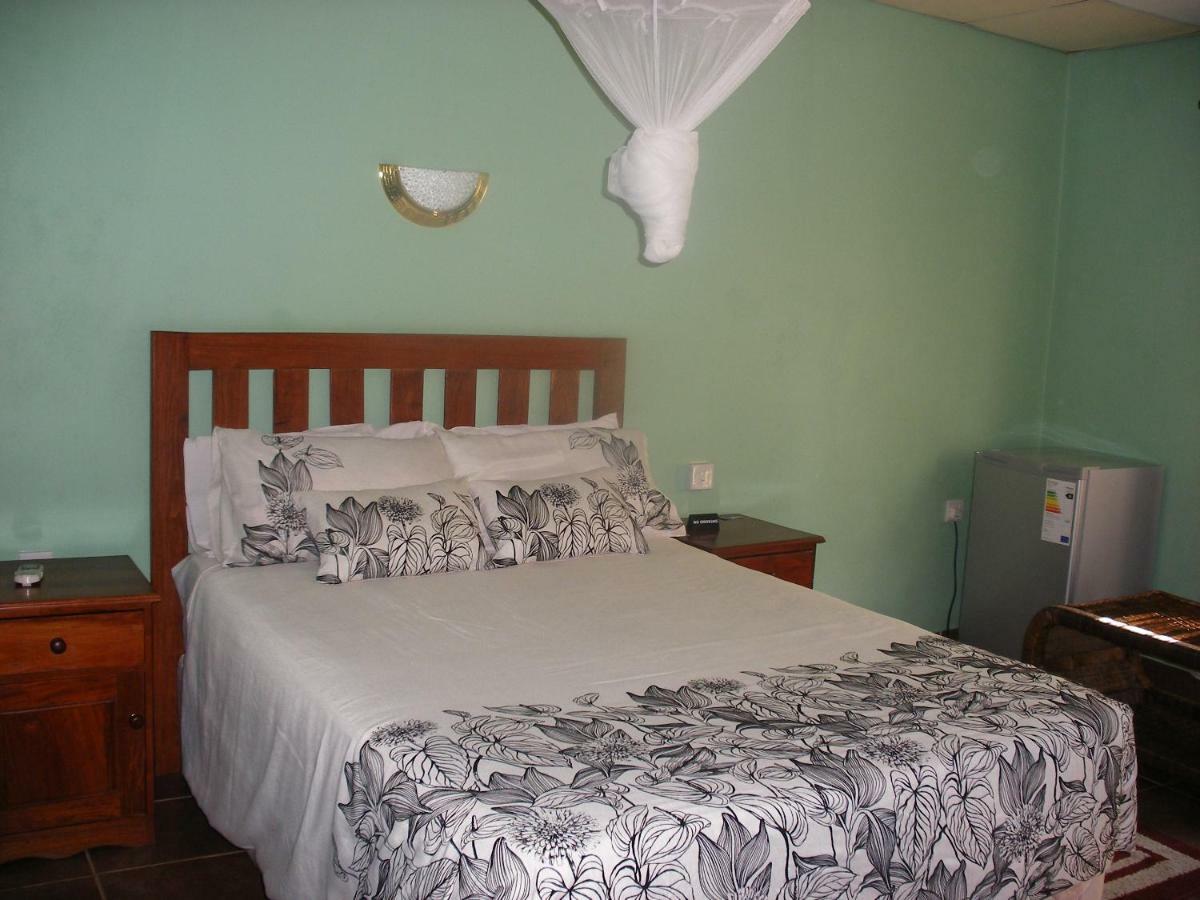 Gloria'S Bed And Breakfast Livingstone Eksteriør bilde