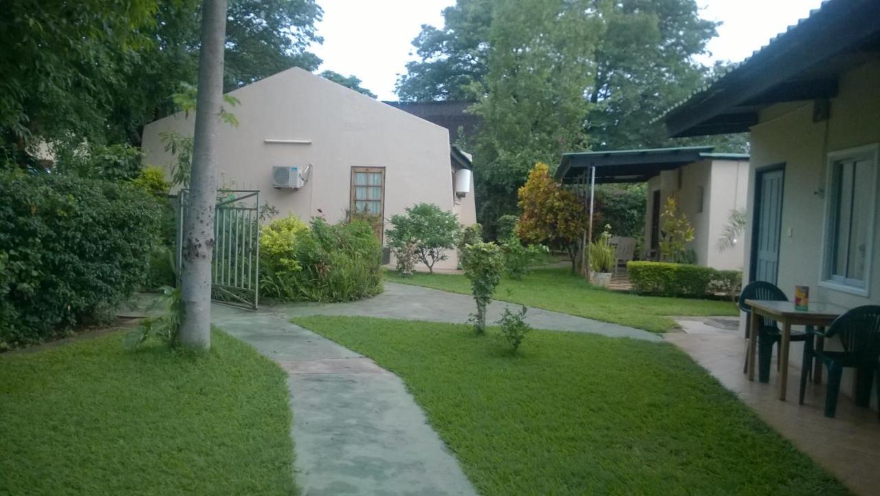 Gloria'S Bed And Breakfast Livingstone Eksteriør bilde